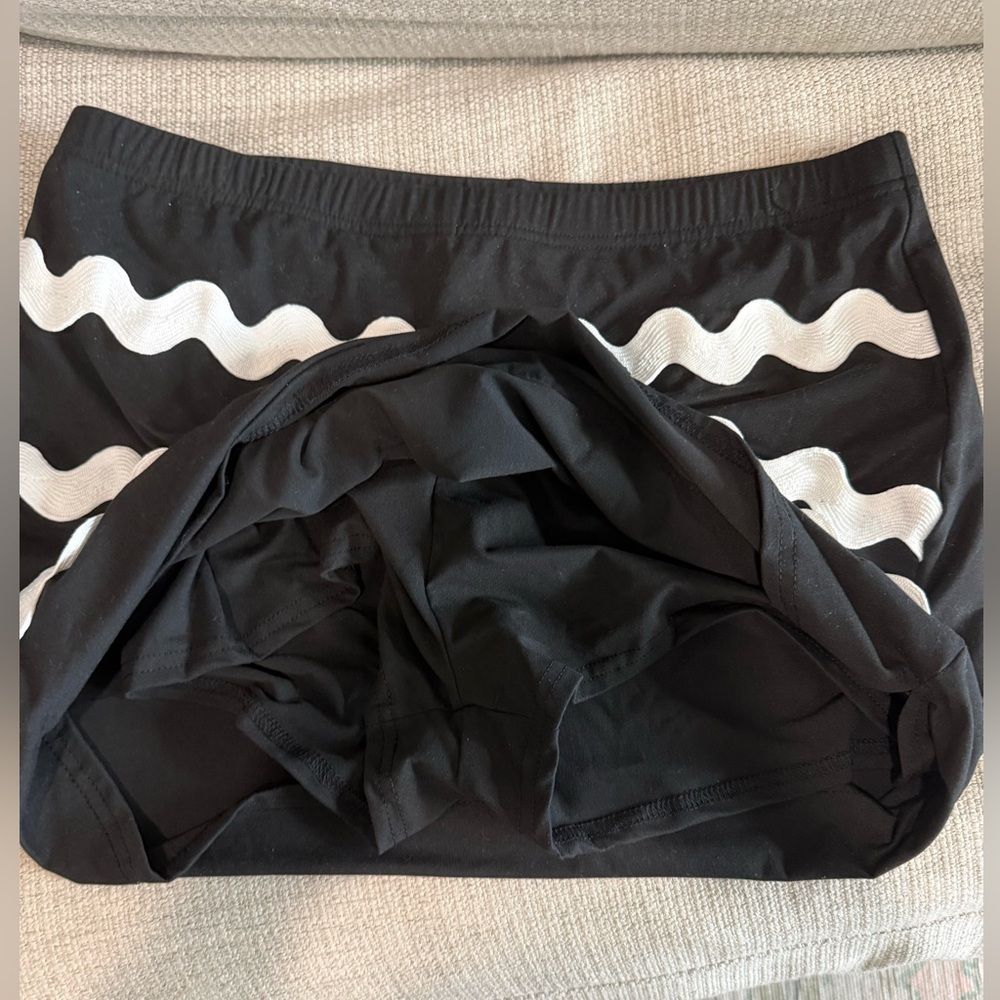 Black Skort with Ric Rac Trim - Picture 7 of 7